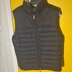 Men's Black Quilted Puffer Vest - Lightweight Layer